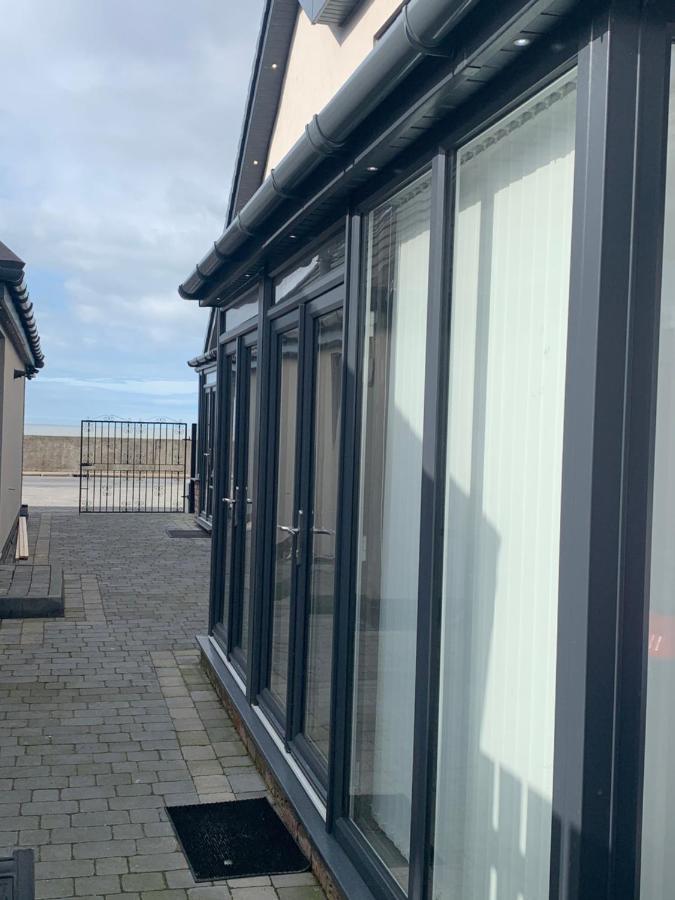 Beach View Apartment With Balcony And Sea View - Pet Friendly クリーブリーズ エクステリア 写真